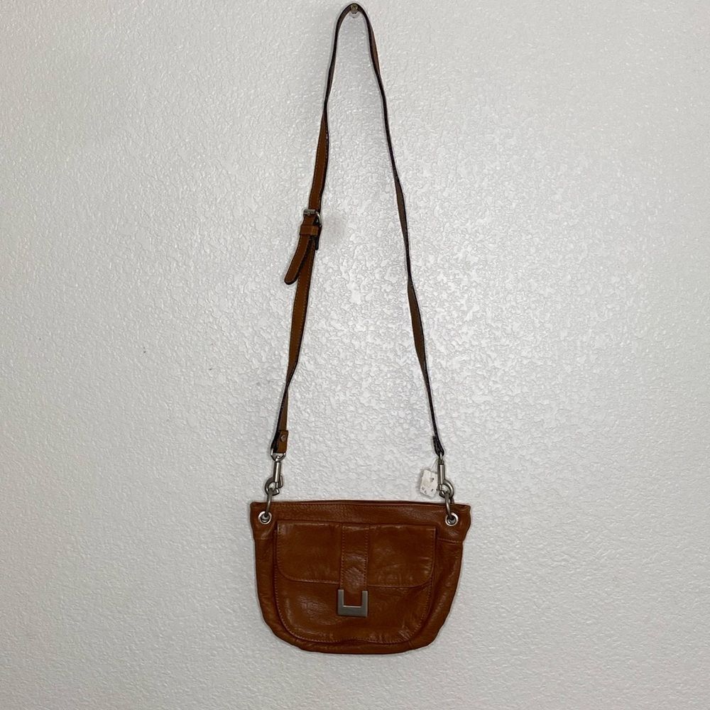 ELLEMENNO  Genuine Leather Crossbody Bag with Zipper and Magnetic Clasp Closure